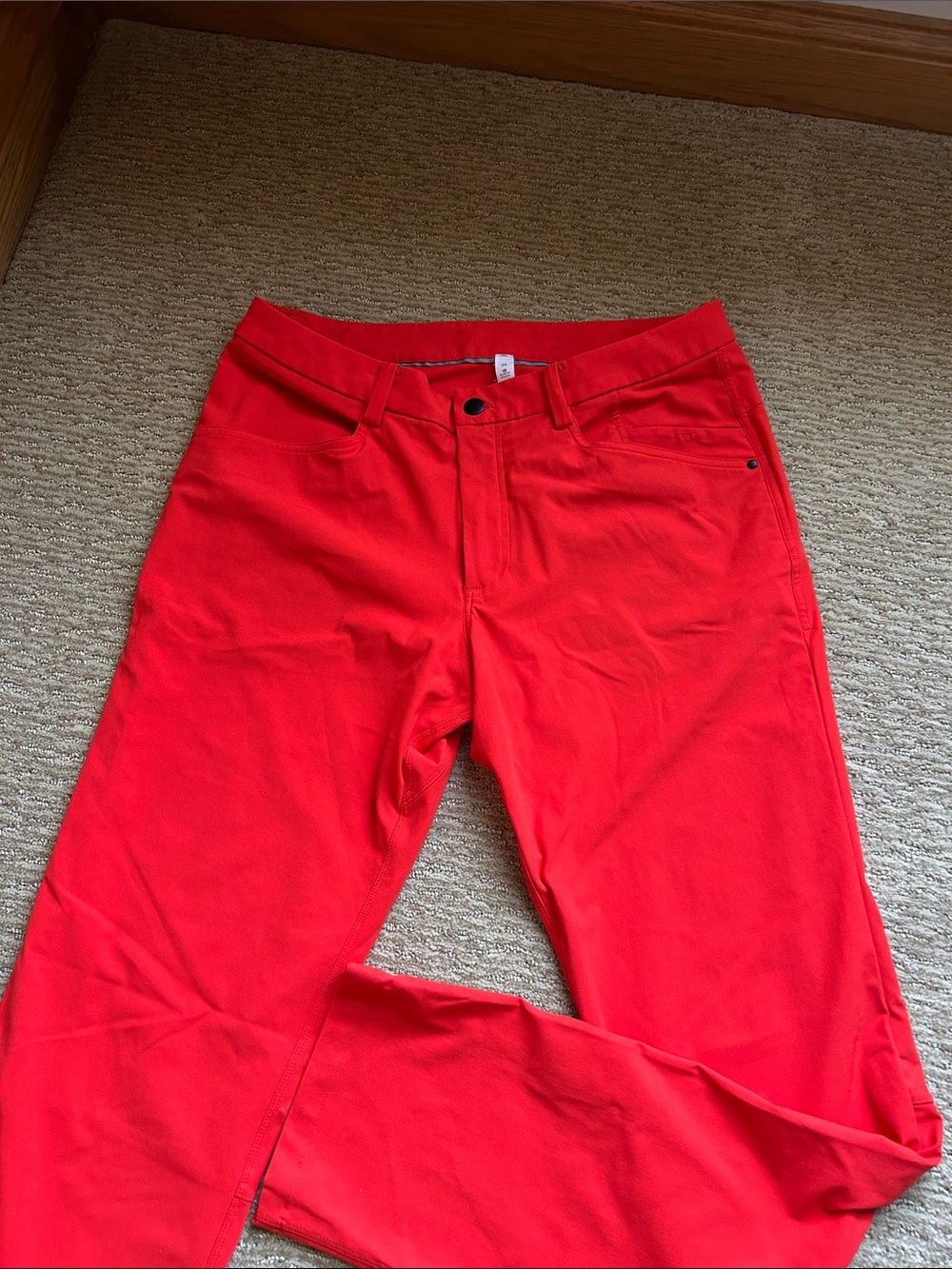 Men’s LuLulemon ABC loose fit pants
